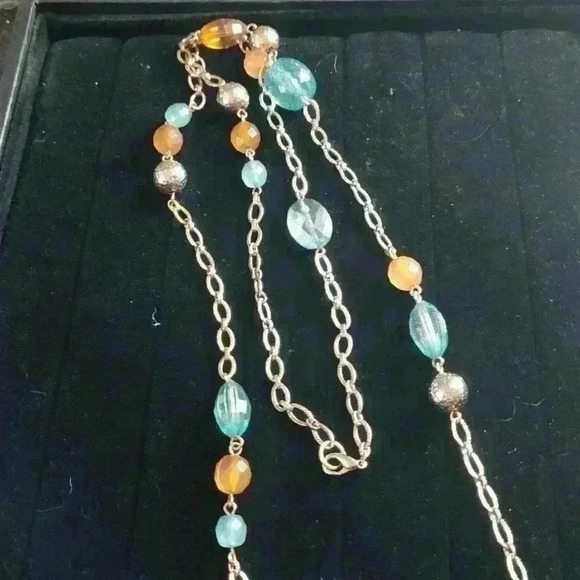 Plunder long sliver tone beaded necklace - Picture 3 of 3